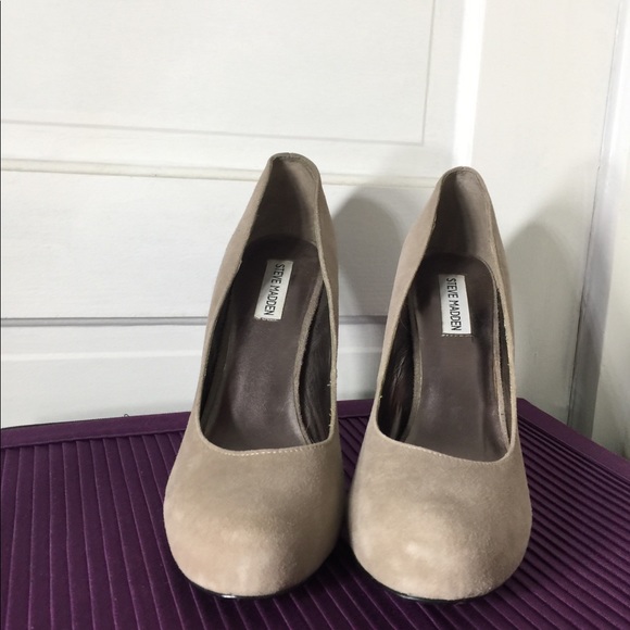 Steve Madden Light Beige Suede Pump Sz10 - Picture 4 of 7